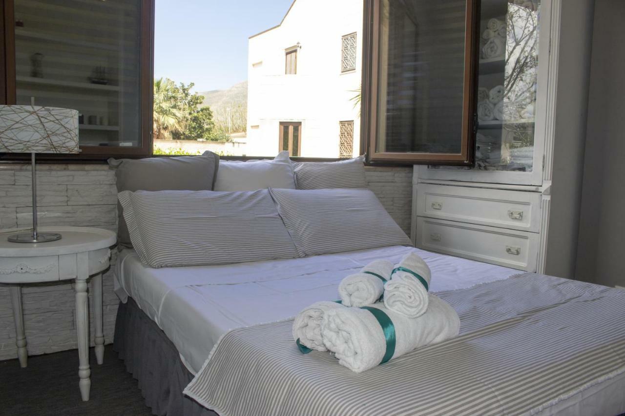 Villa Degli Ulivi Mondello Eksteriør billede